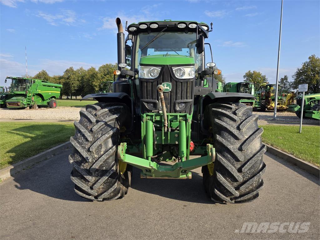 John Deere 6215R 트랙터