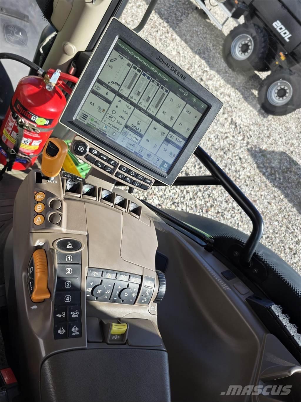 John Deere 6215R 트랙터