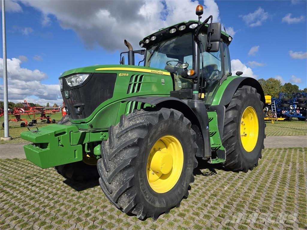 John Deere 6215R 트랙터