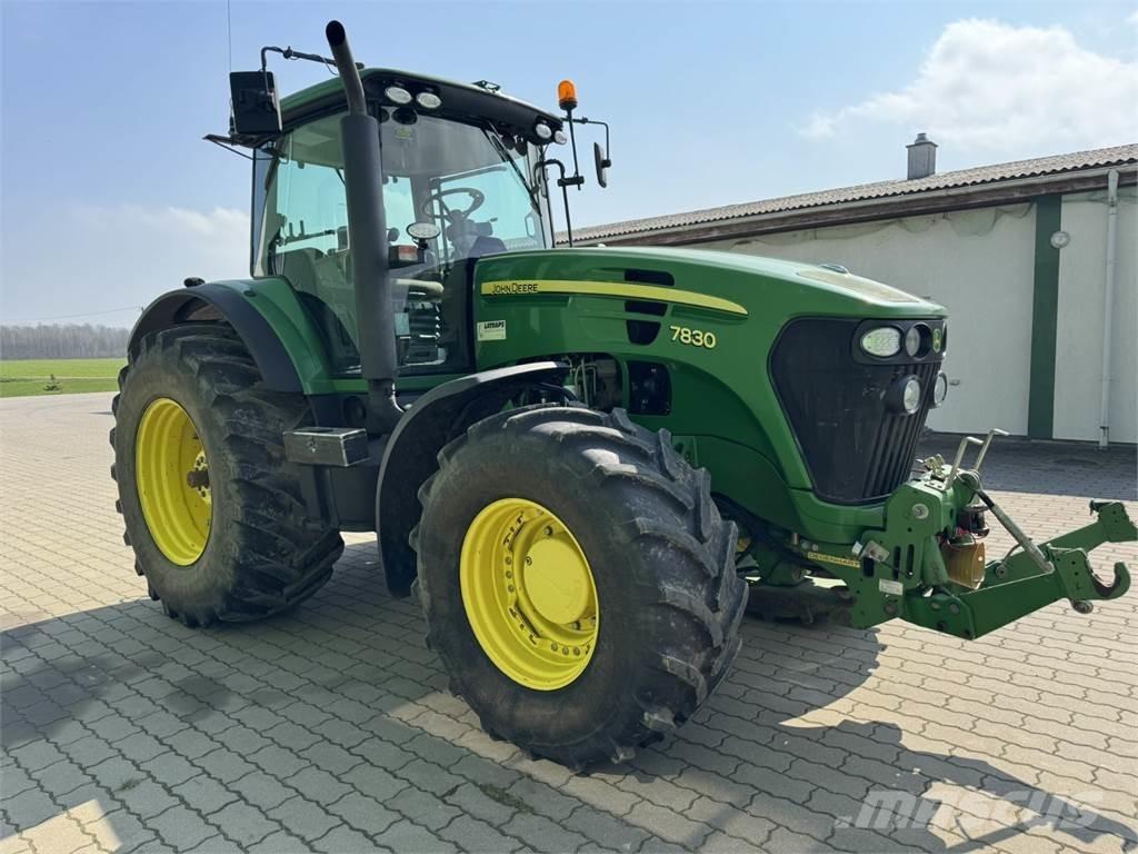 John Deere 7830 트랙터