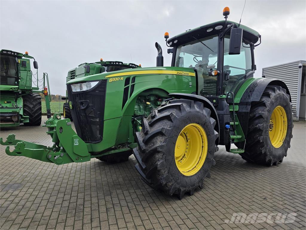 John Deere 8320R 트랙터