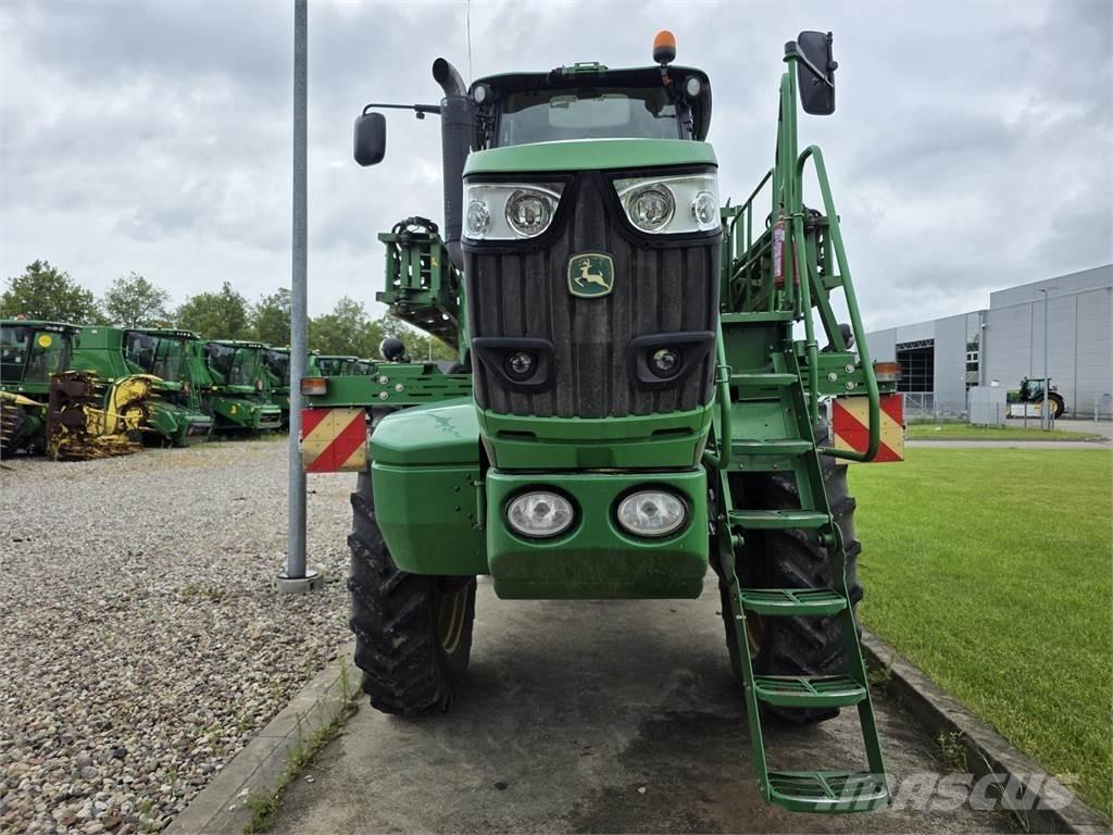 John Deere R4040i 견인형 분무기