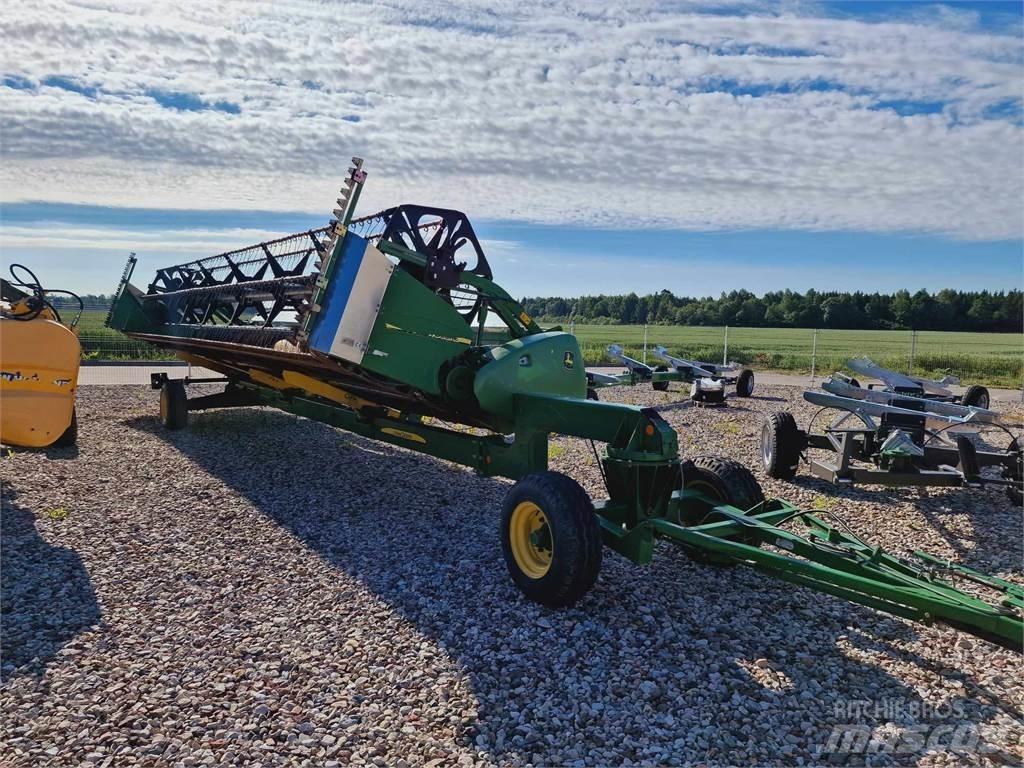 John Deere S680 트랙터