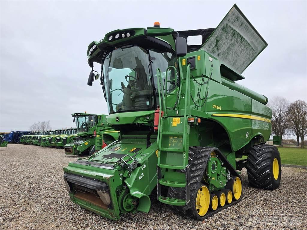 John Deere S690 콤바인 수확기