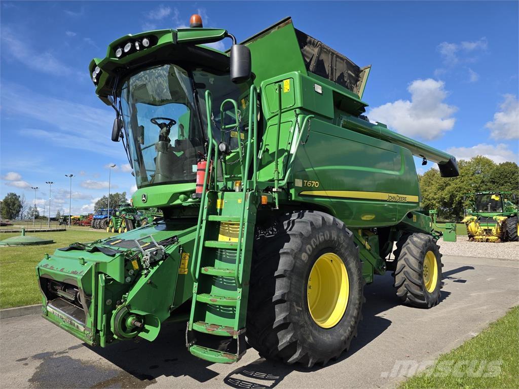 John Deere T670 콤바인 수확기