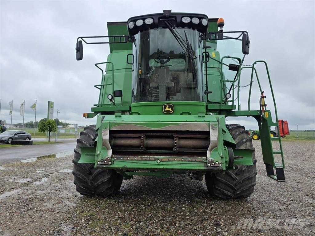 John Deere T670 콤바인 수확기