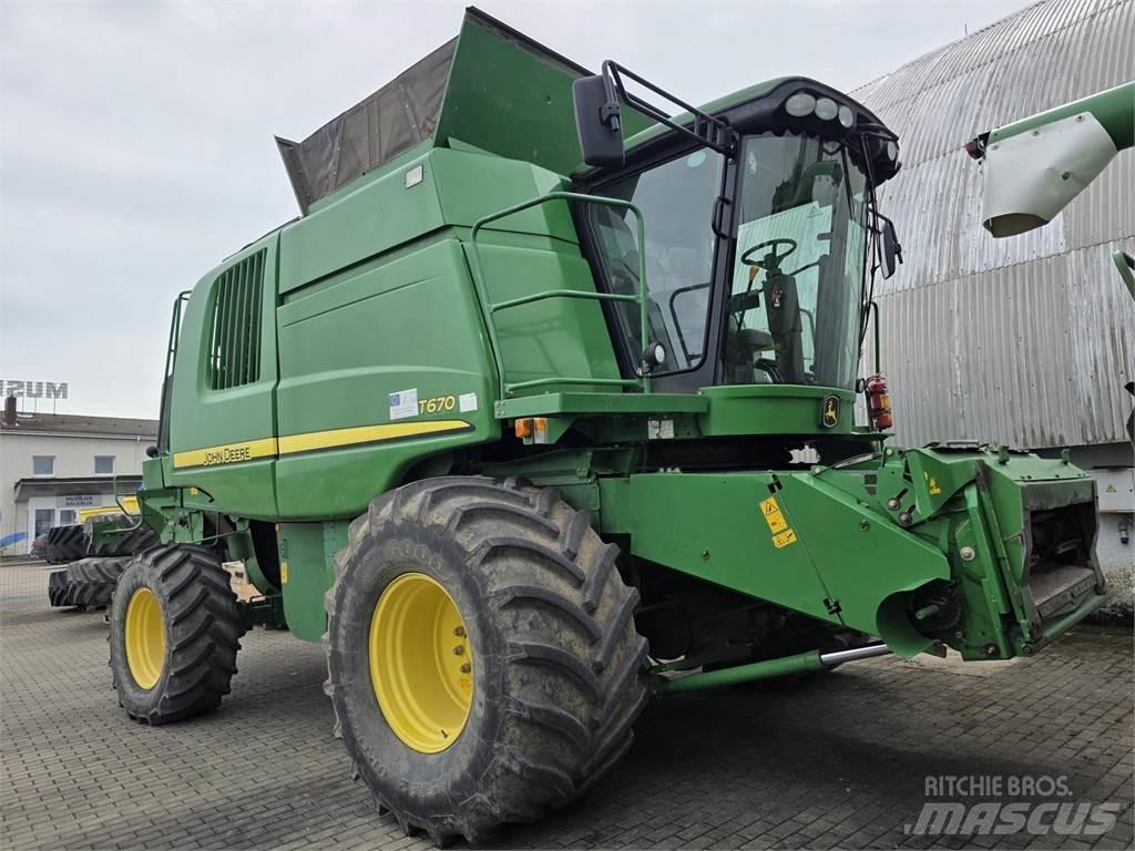 John Deere T670 콤바인 수확기