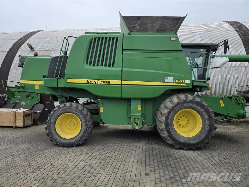 John Deere T670 콤바인 수확기