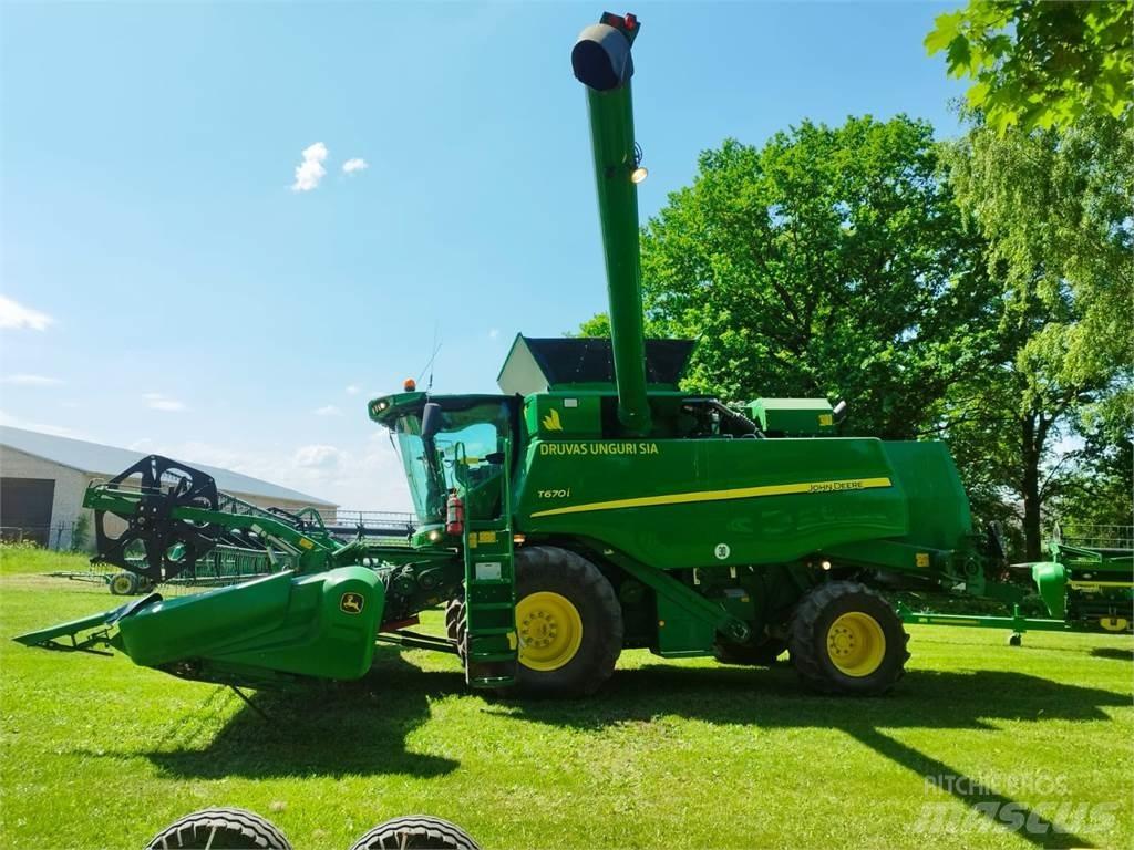 John Deere T670i 콤바인 수확기