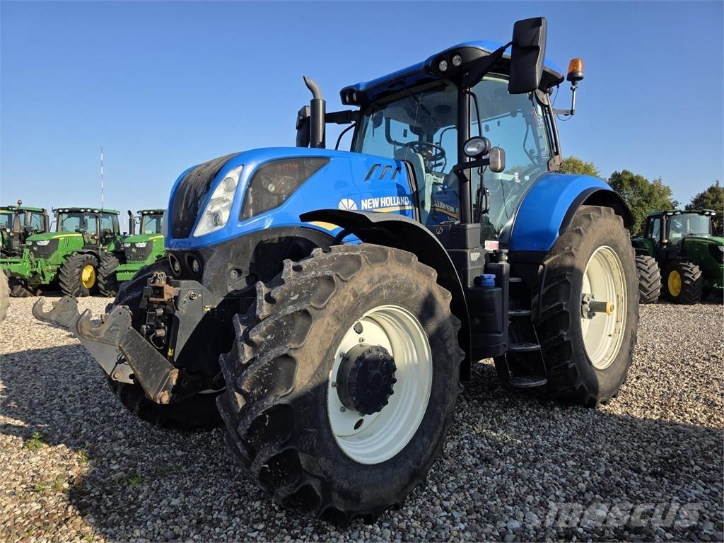 New Holland T7.215S 트랙터