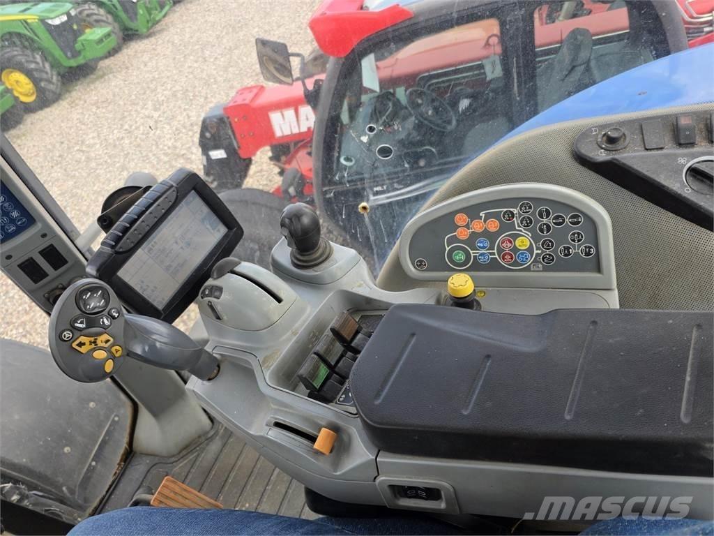 New Holland T8.390 트랙터