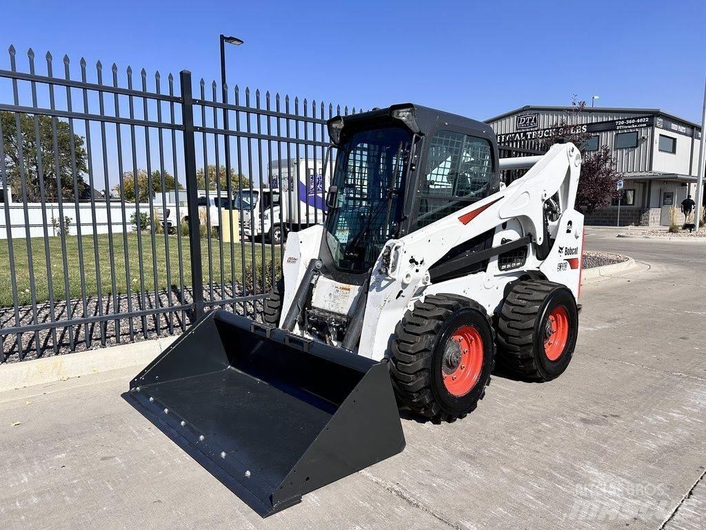 Bobcat S740  스키드로더