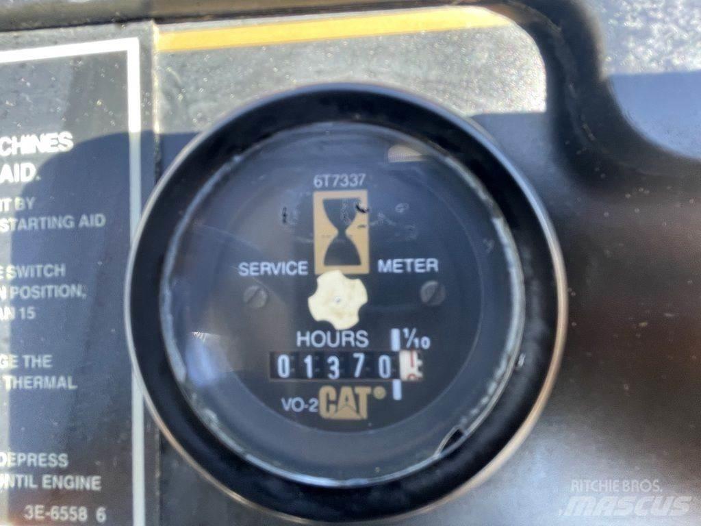 CAT CP-323C 트랙터