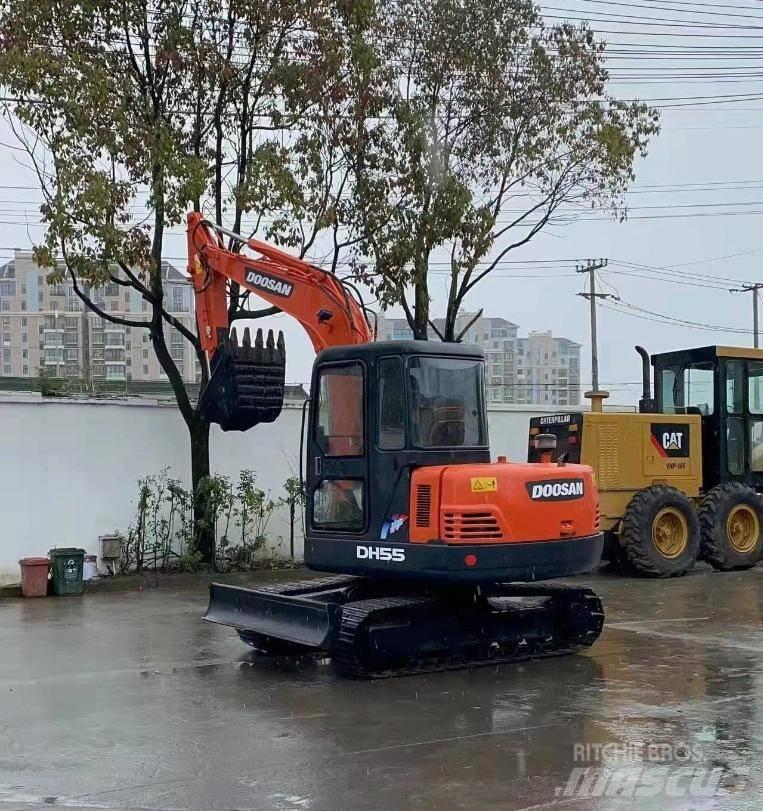 Doosan DH 55 소형 굴삭기 7톤 미만