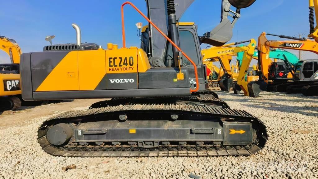Volvo EC 240 대형 굴삭기 29톤 이상