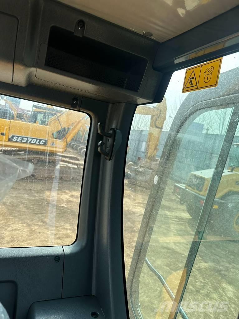 Hyundai 60 W  휠 굴삭기