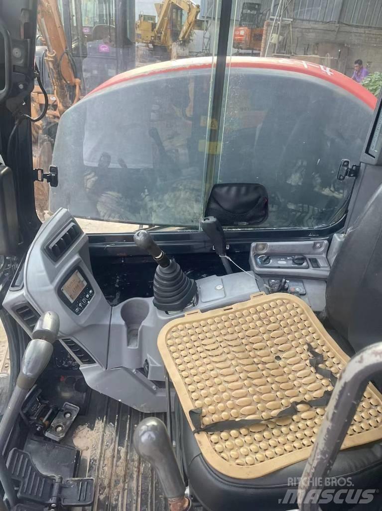 Kubota KX163 대형 굴삭기 29톤 이상