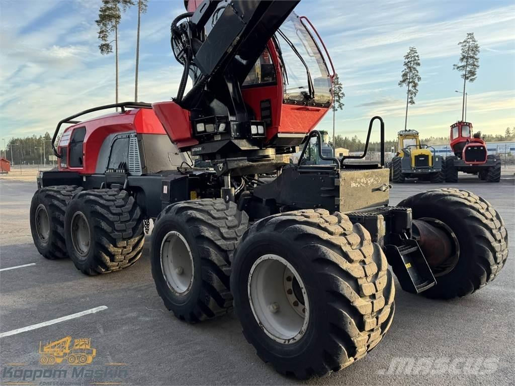 Komatsu 901XC 원목 하베스터