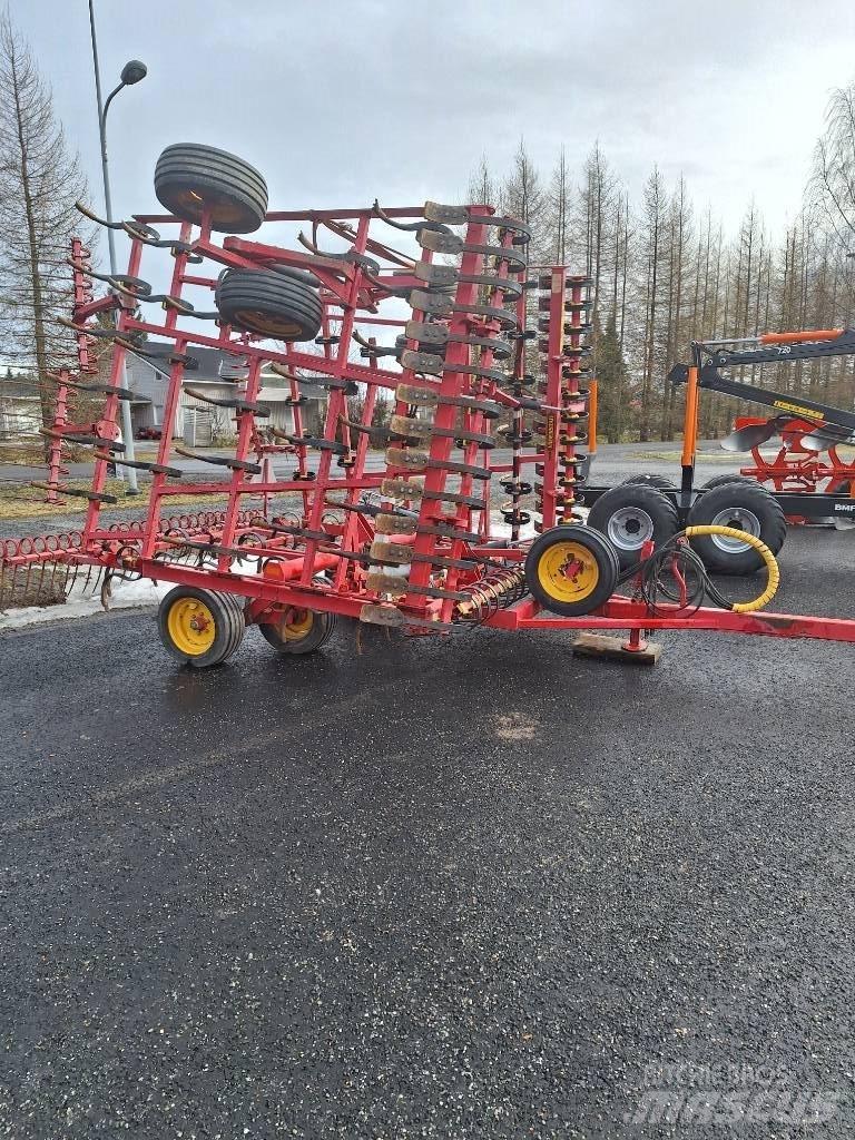 Väderstad NZE 700 하로우