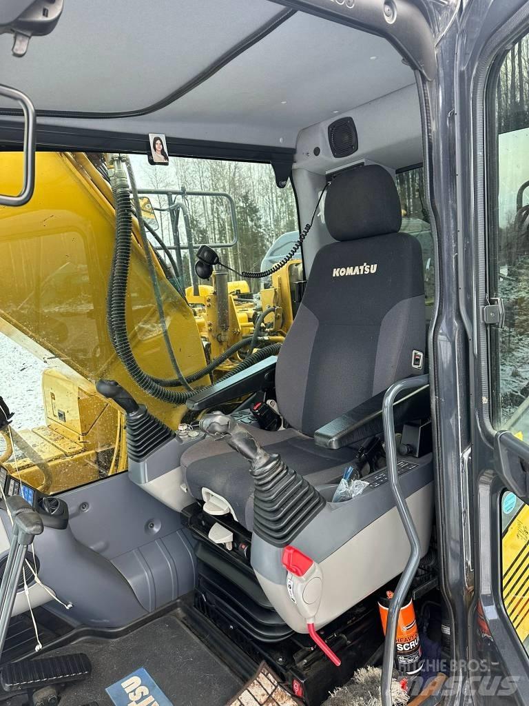 Komatsu PC210LC-11 대형 굴삭기 29톤 이상