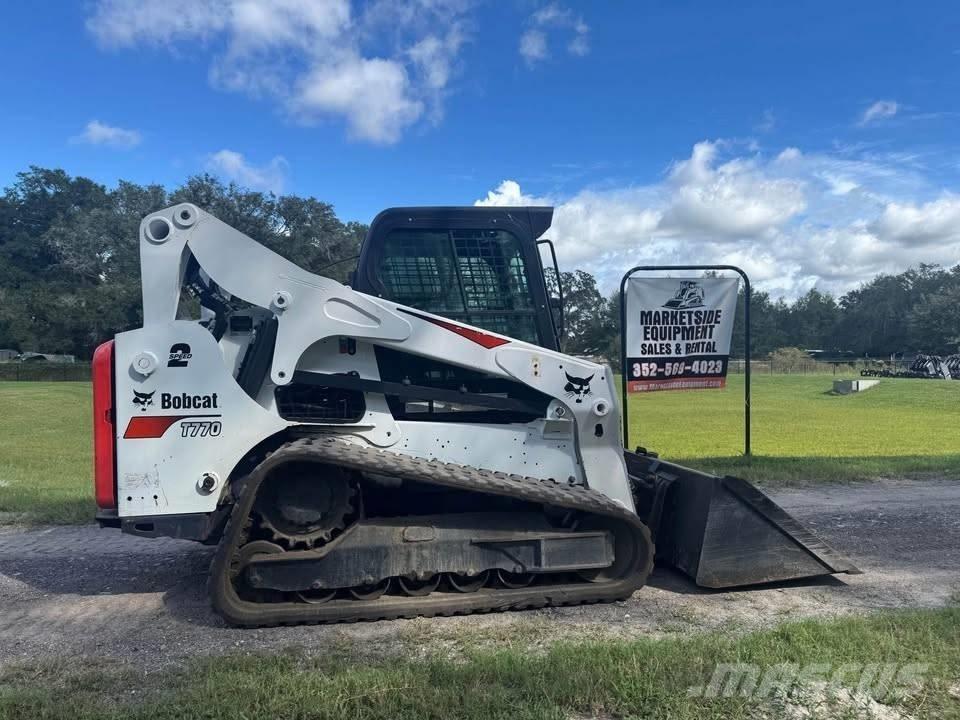 Bobcat T 770  스키드로더