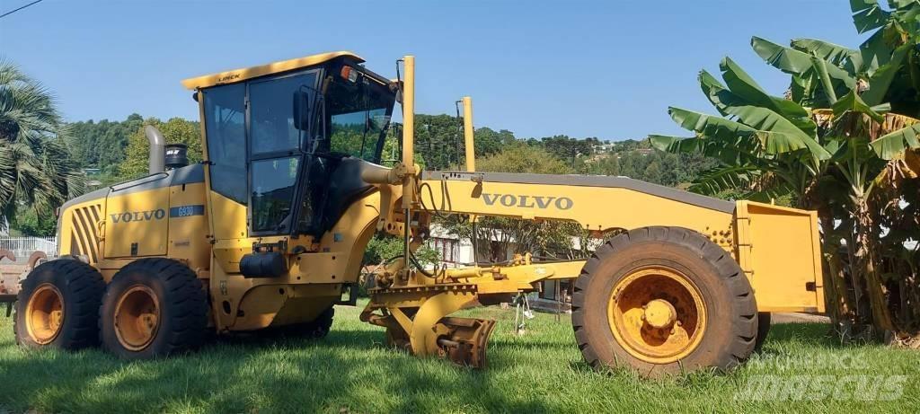 Volvo G 930 그레이더