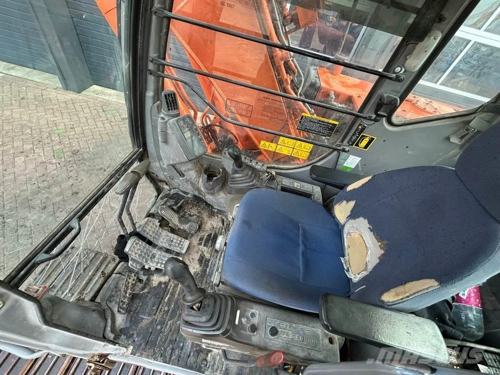 Hitachi ZX110 중형굴삭기 7톤-28톤