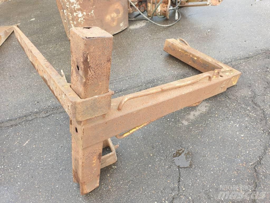 Frame with forks 지게차