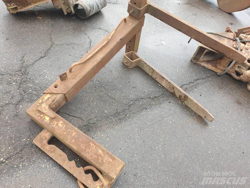  Frame with forks 지게차