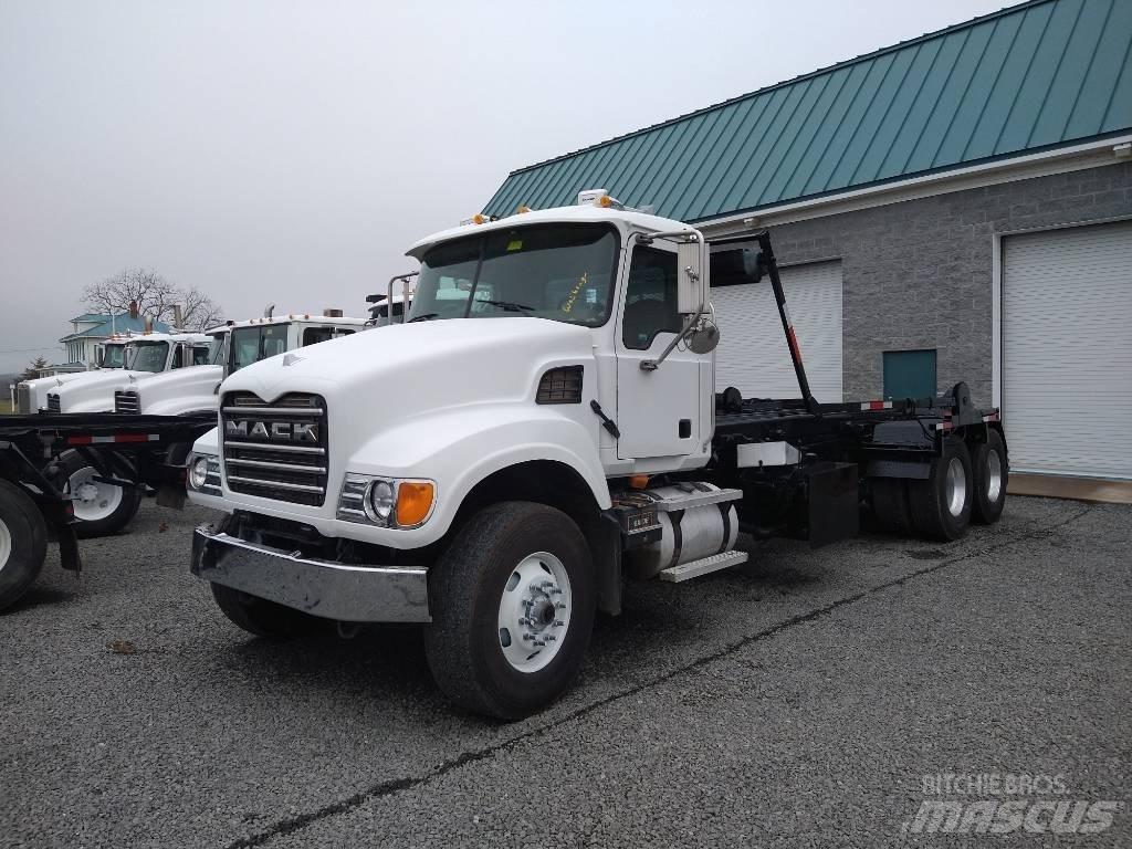 Mack CV 폐기물 수거 트럭