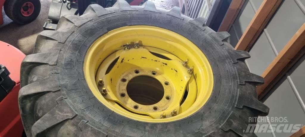 Michelin 14.9R24 타이어, 휠 및 림