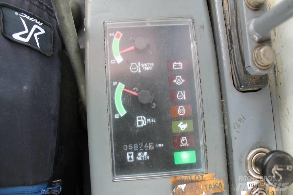 Takeuchi TB180FR 중형굴삭기 7톤-28톤