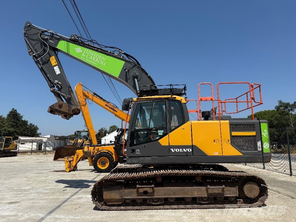 Volvo EC 220 E 대형 굴삭기 29톤 이상