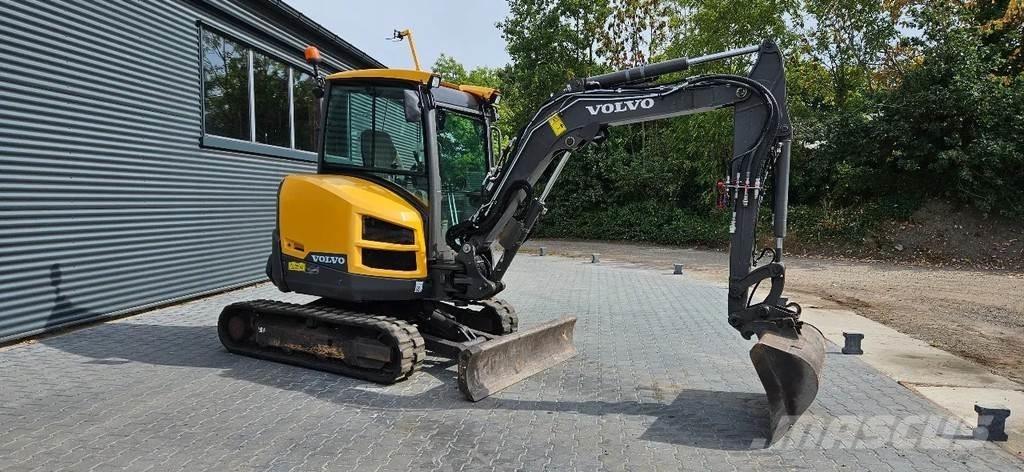 Volvo ECR35 d 소형 굴삭기 7톤 미만