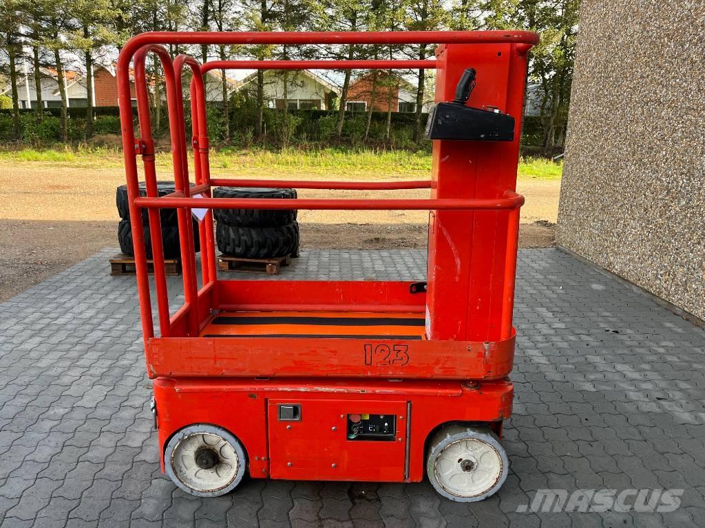 Snorkel TM 12 인원/화물 앨리베이터