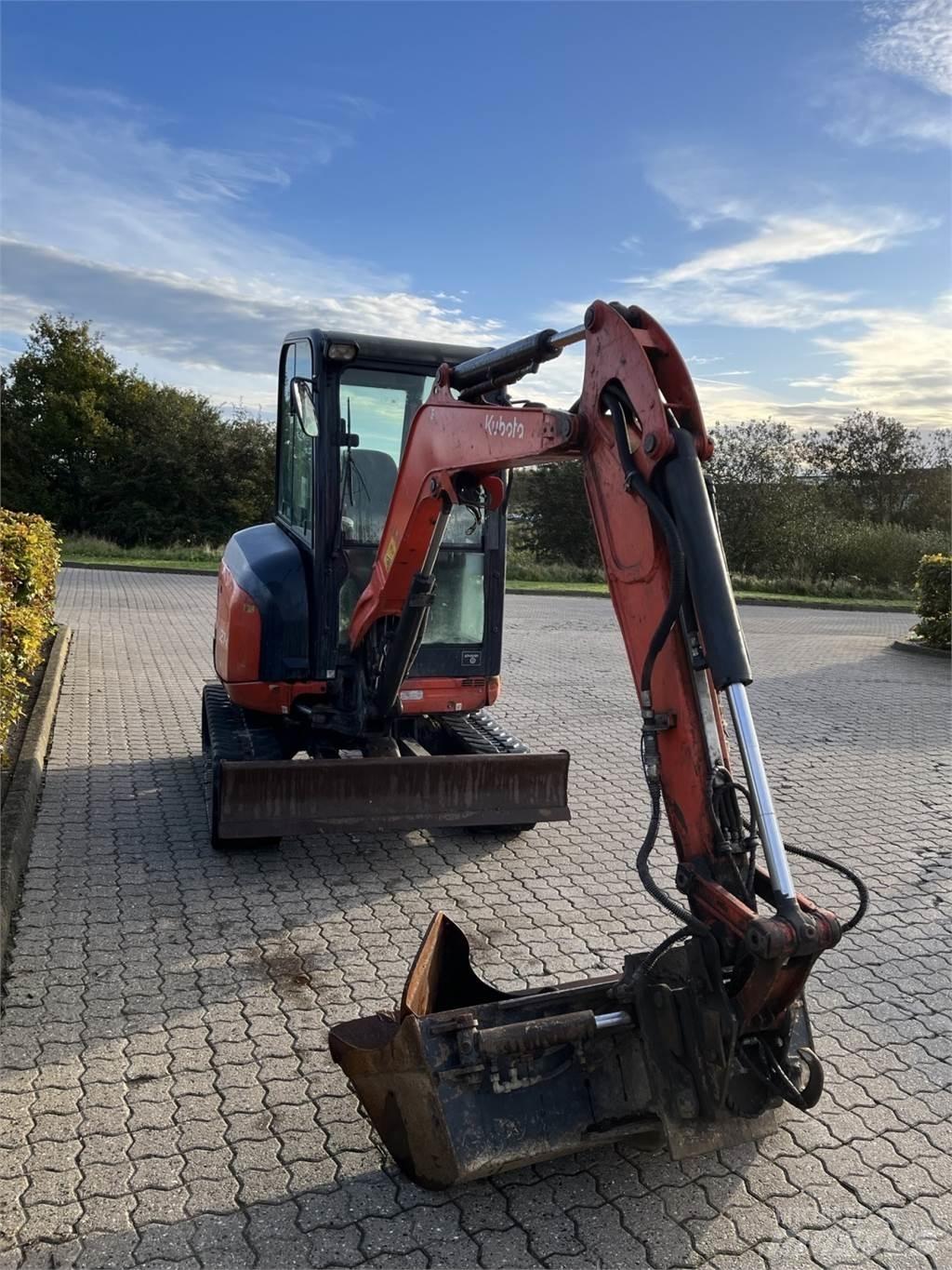 Kubota U27-4 GL HI 소형 굴삭기 7톤 미만