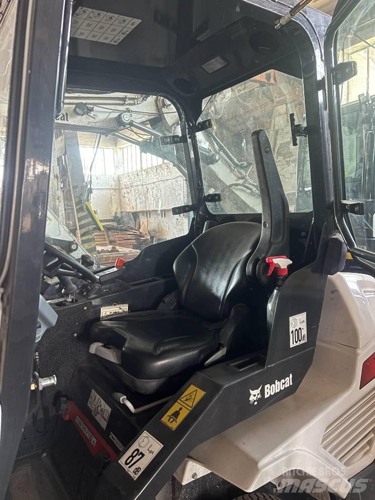 Bobcat L 23 미니 로더