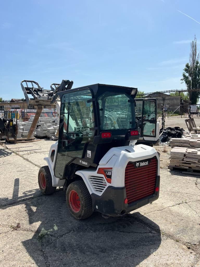 Bobcat L 23 미니 로더