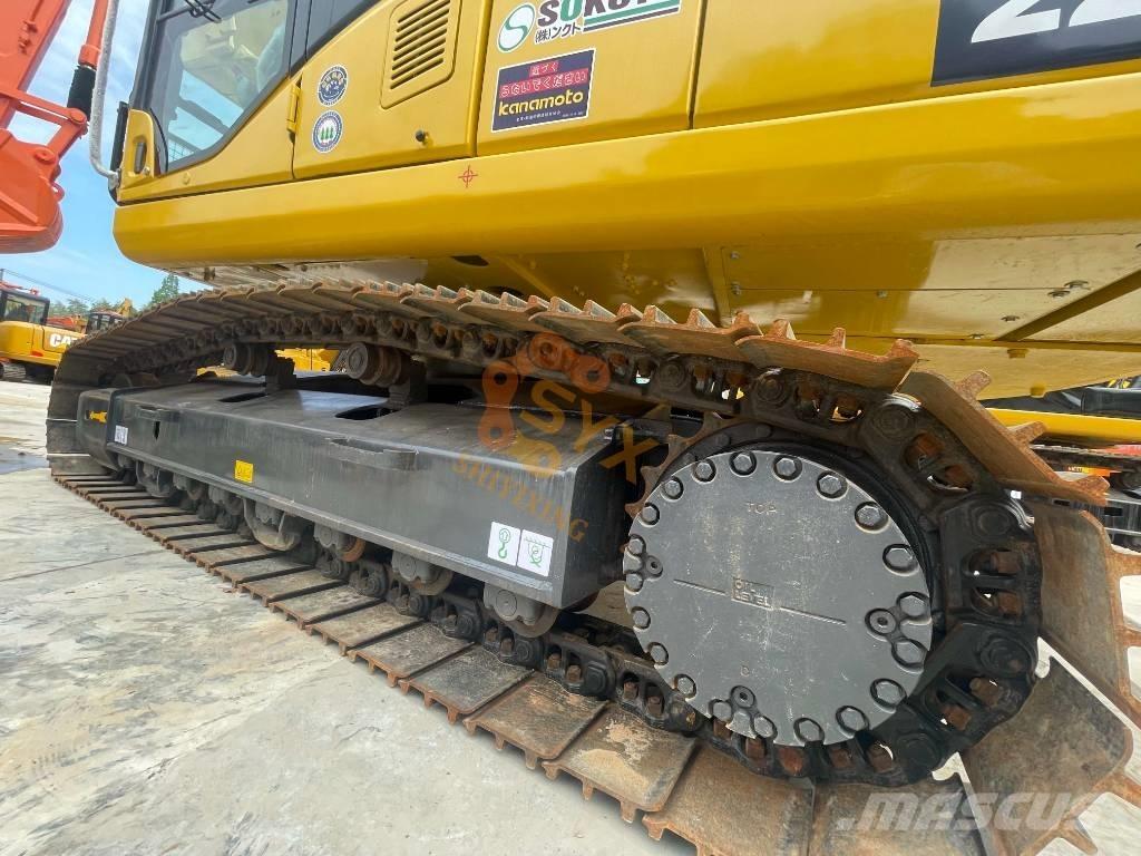 Komatsu PC 220-7 대형 굴삭기 29톤 이상
