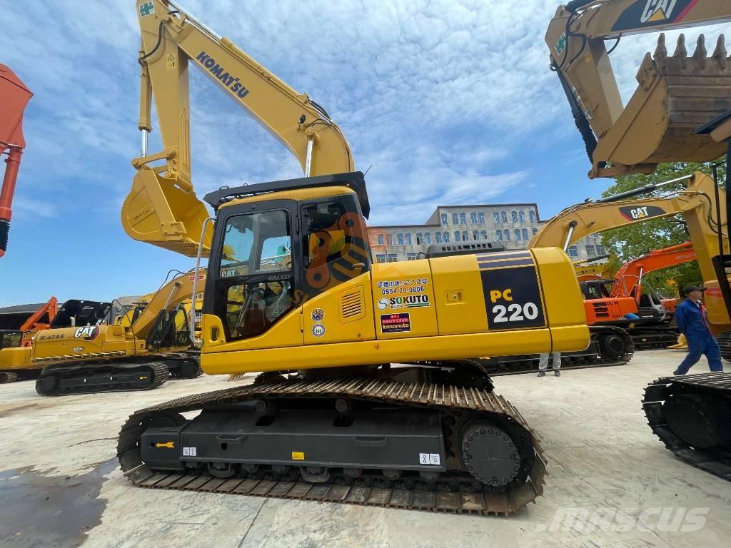 Komatsu PC 220-7 대형 굴삭기 29톤 이상