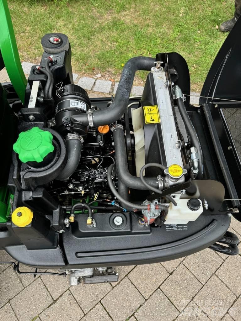 John Deere 2500 B 잔디깎기