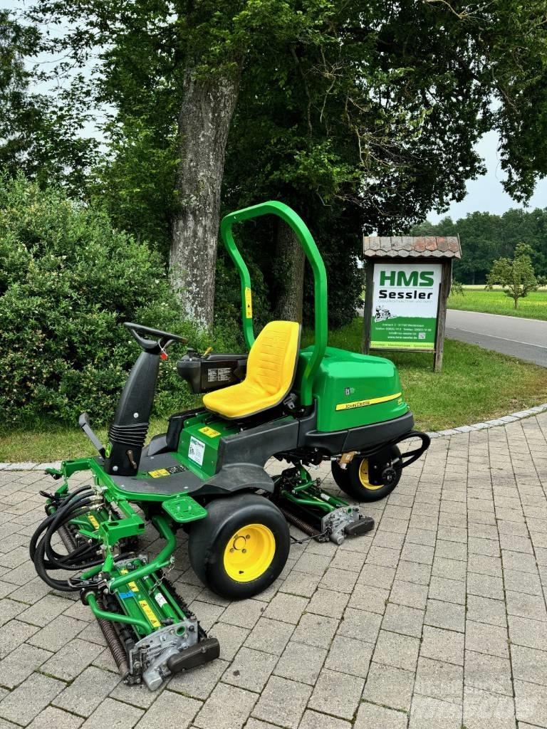 John Deere 2500 B 잔디깎기