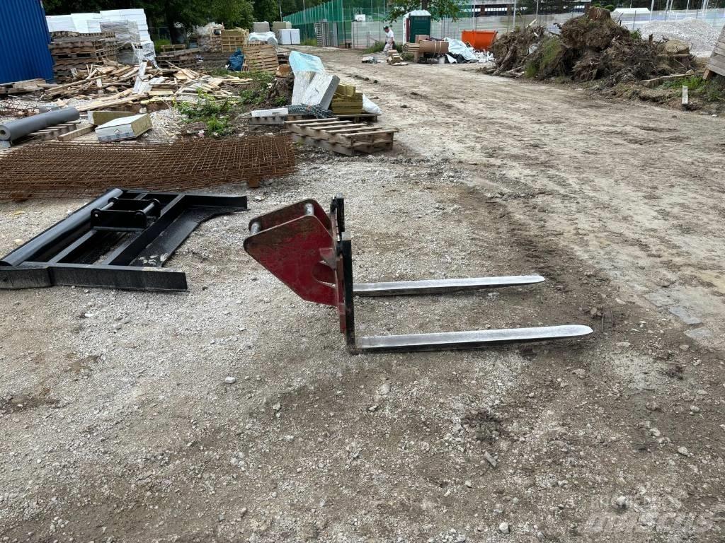 Takeuchi TB295W  휠 굴삭기