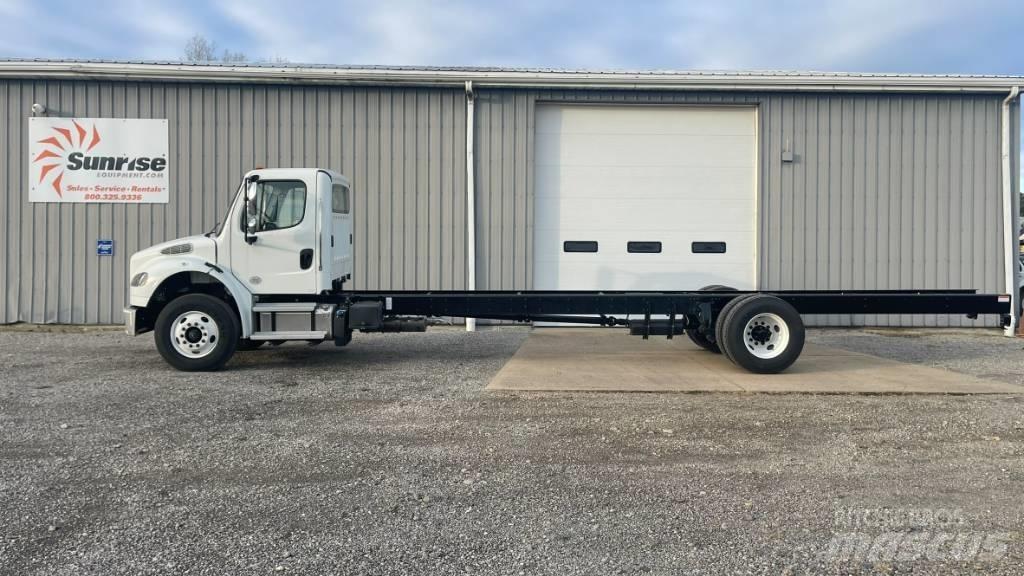 Freightliner M2 새시 운전실 트럭