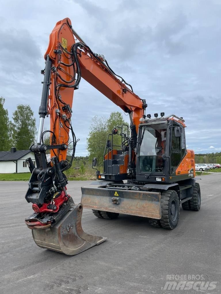 Doosan DX 165 W  휠 굴삭기