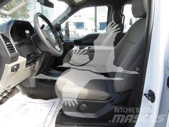Ford F550 덤프 트럭
