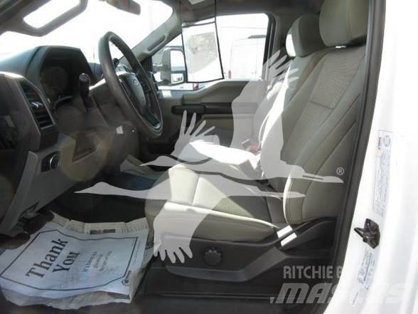 Ford F550 덤프 트럭