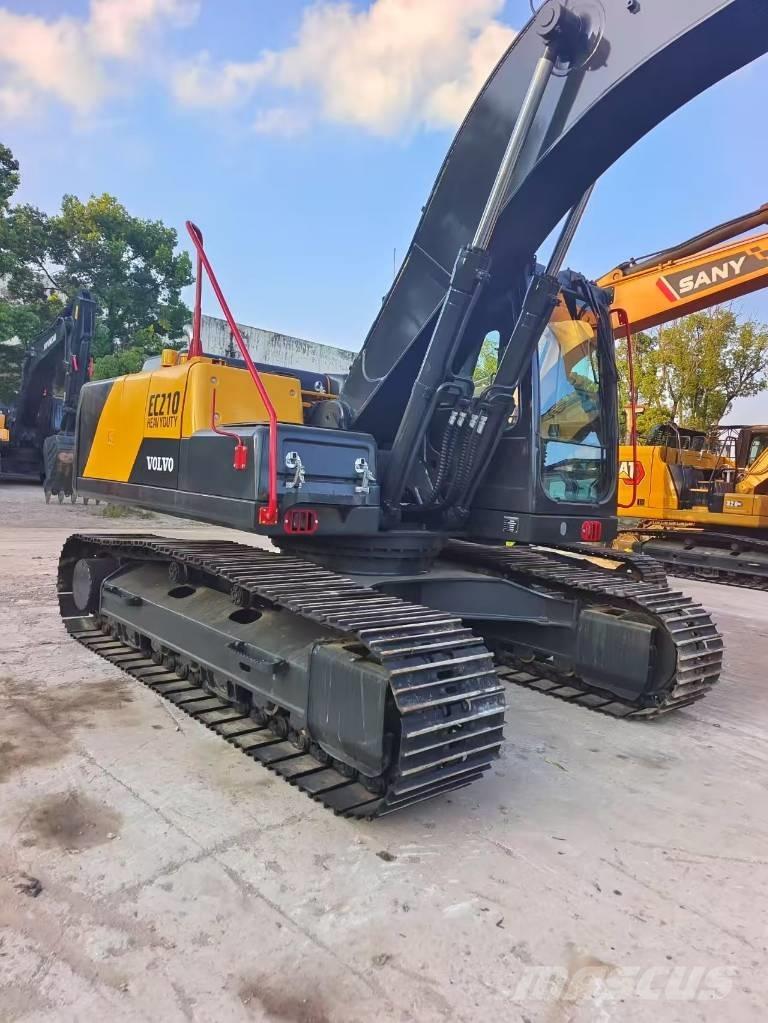 Volvo EC 210 B 대형 굴삭기 29톤 이상