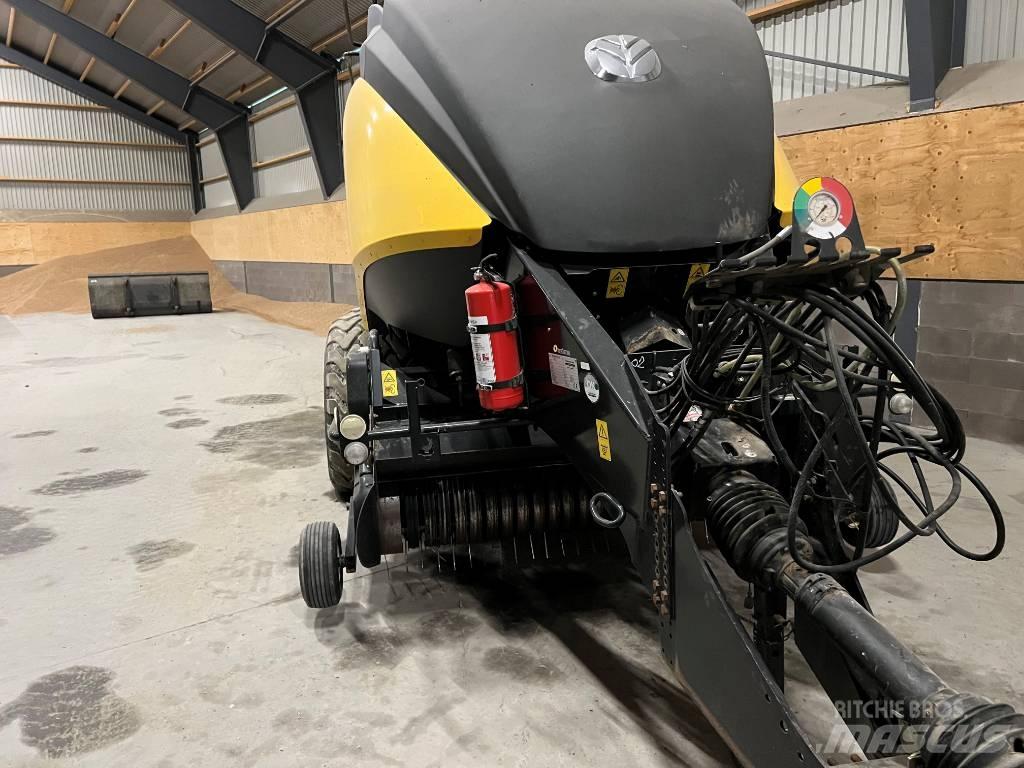 New Holland BB 890 각형 곤포기