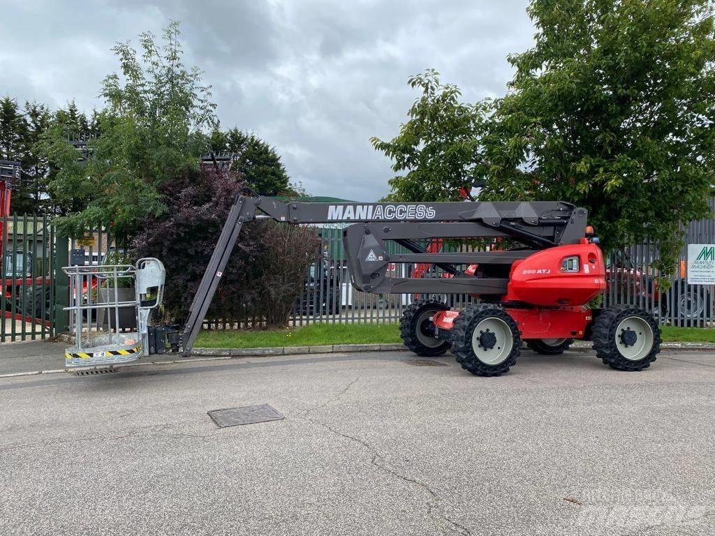 Manitou 200 ATJ 관절형 전동이동 리프트